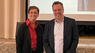 Marie Theres Kastenholz und Bürgermeister Sacha Reichelt.