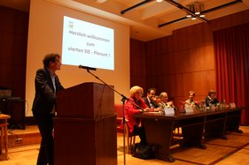 Viertes SIE-Plenum