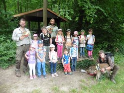 Besuch im Wald Kita Nahestraße und Kiefernweg