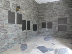 Neue Gedenktafeln für die Gefallenen der Weltkriege auf dem Friedhof Euskirchen