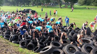 Max Buddels Fun-Lauf Reifenhindernis