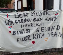 Grußbanner an der städtischen Kita Winkelpfad