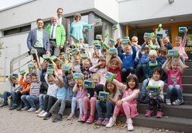 v.l.: Sebastian Wexel, Walfried Heinen, Johannes Winckler, Annette Burghoff (Lehrerin)