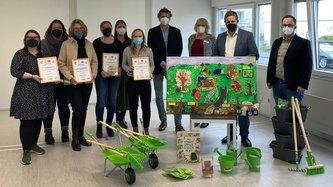 Die Siegerehrung mit Vertretern von Kreis und Stadt in der Euskirchener Kindertagesstätte.