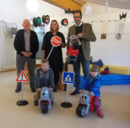 Übergabe Spende Verkehrswacht an Kita Gottfried-Disse-Straße