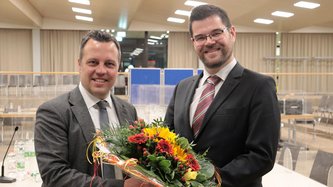 David Axer und Bürgermeister Sacha Reichelt. 