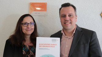 Bürgermeister Sacha Reichelt und die Gleichstellungsbeauftragte Barbara Brieden.